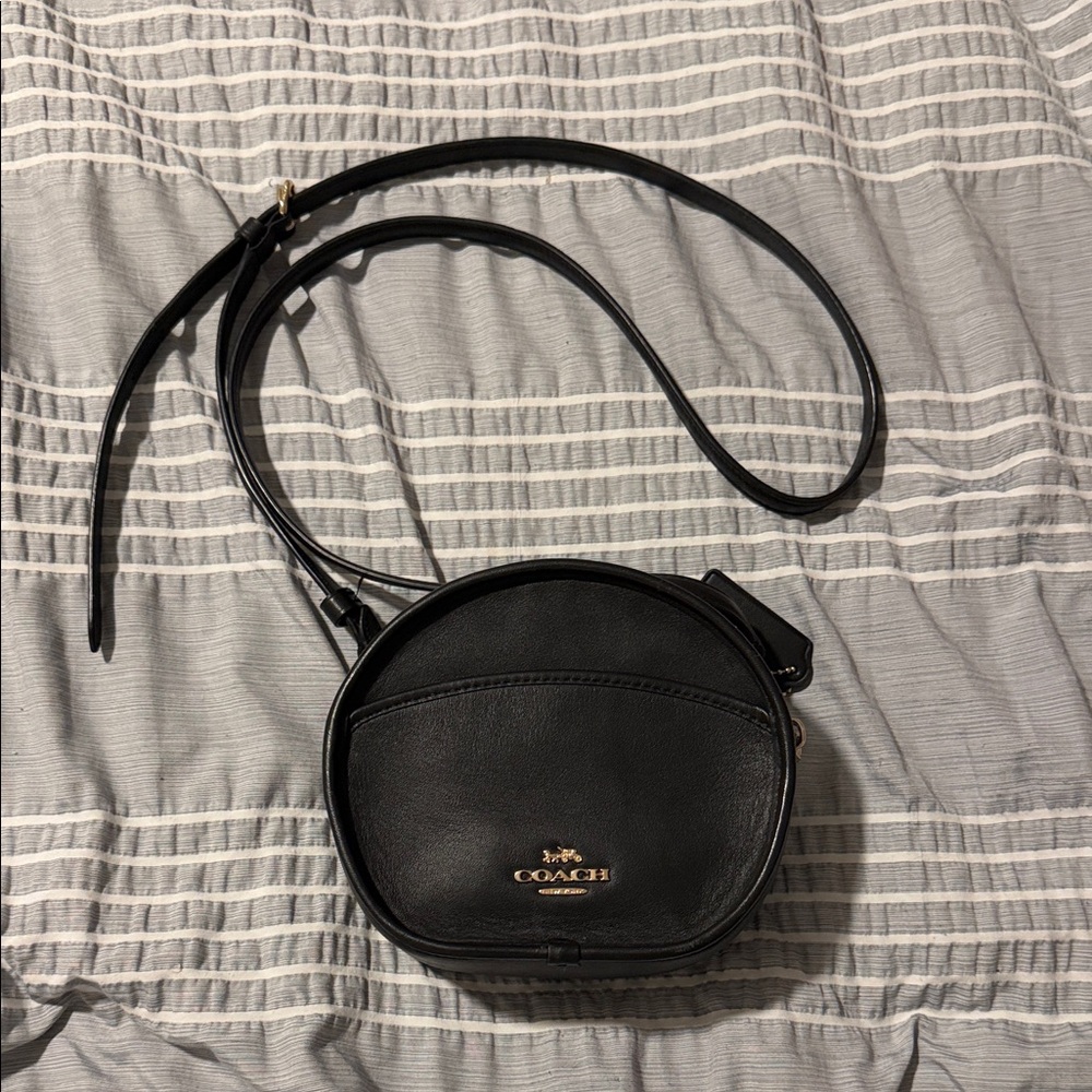 Coach Black Canteen crossbody EUC - Picture 2 of 5